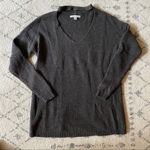 American Eagle gray v-neck choker sweater SZ XS